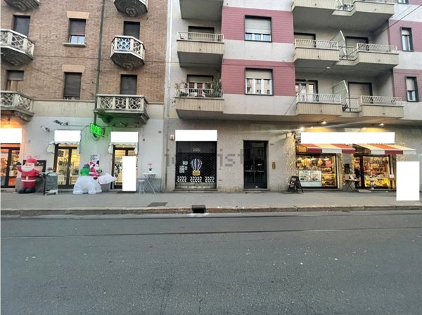 locale commerciale in affitto a Torino in zona Lingotto