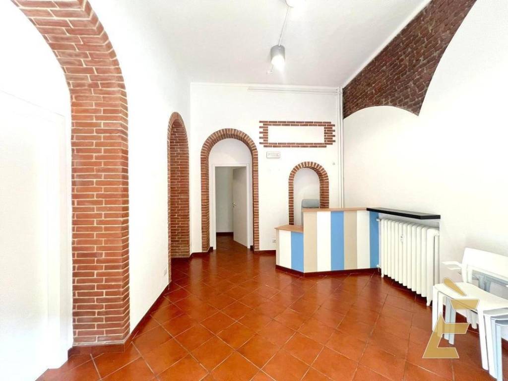negozio in affitto a Torino in zona Pozzo Strada