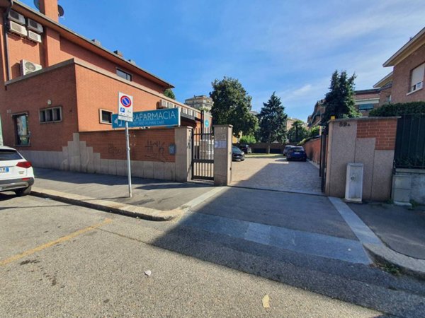 negozio in affitto a Torino in zona Santa Rita