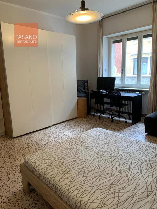 negozio in affitto a Torino in zona Cenisia