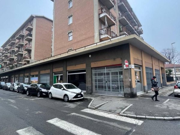 negozio in affitto a Torino in zona Borgata Vittoria