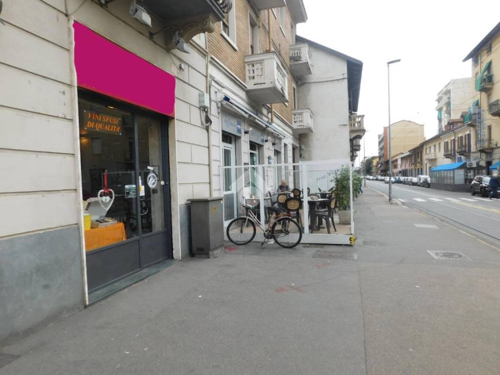 negozio in affitto a Torino in zona Madonna di Campagna