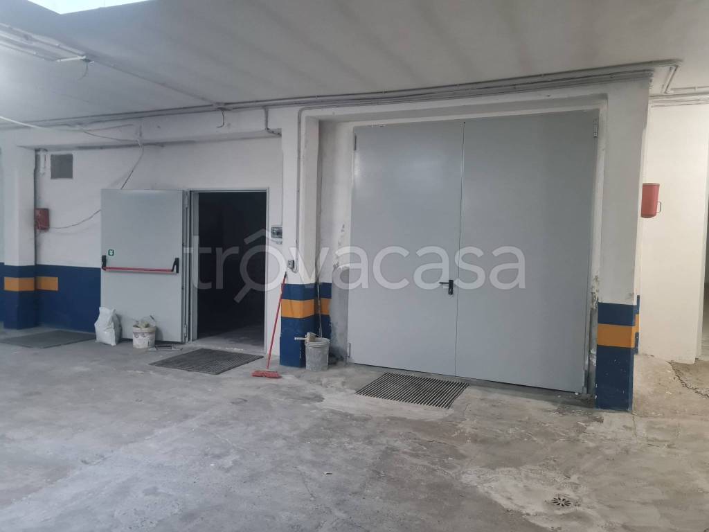 locale commerciale in affitto a Torino in zona Aurora