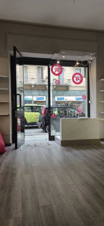 negozio in affitto a Torino in zona Cit Turin
