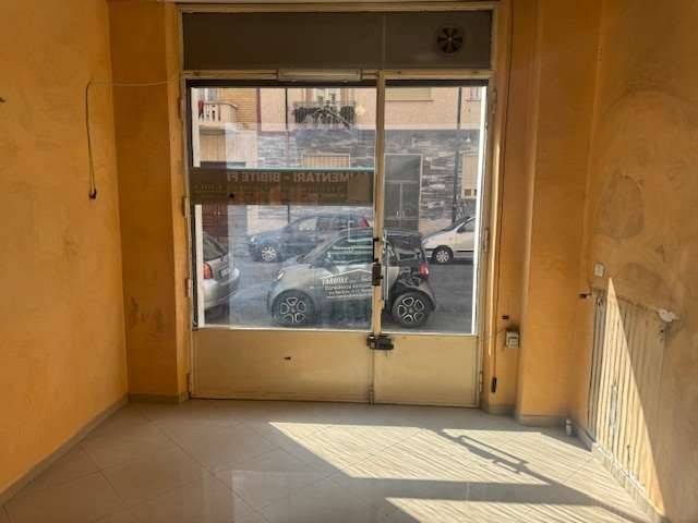 negozio in affitto a Torino in zona Aurora