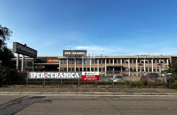 locale di sgombero in affitto a Torino in zona Madonna di Campagna