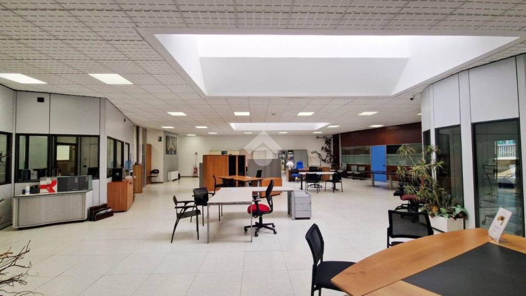 negozio in affitto a Torino in zona Pozzo Strada