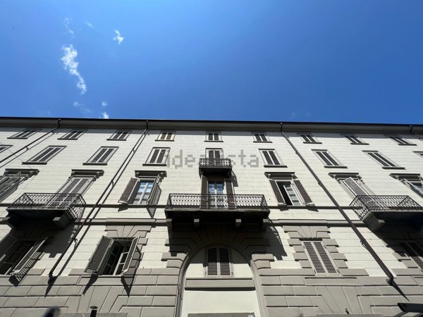bivano in affitto a Torino in zona Centro Storico