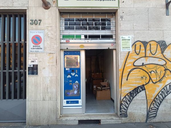 negozio in affitto a Torino in zona Pozzo Strada