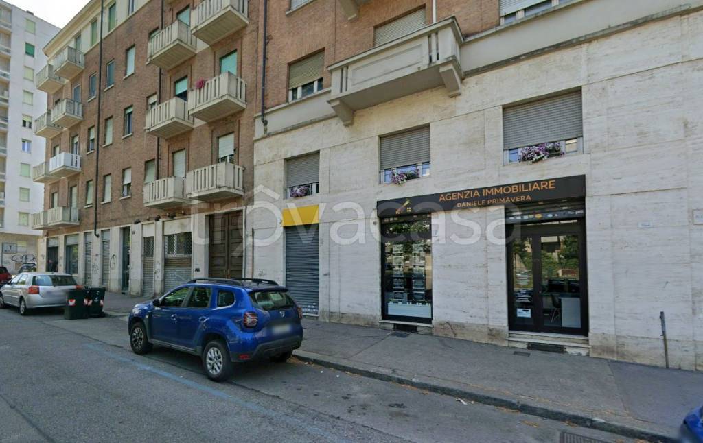 negozio in affitto a Torino in zona Campidoglio