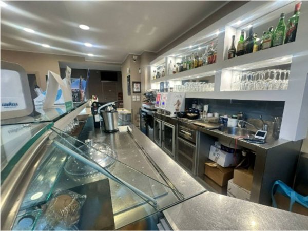 negozio in affitto a Torino in zona Pozzo Strada