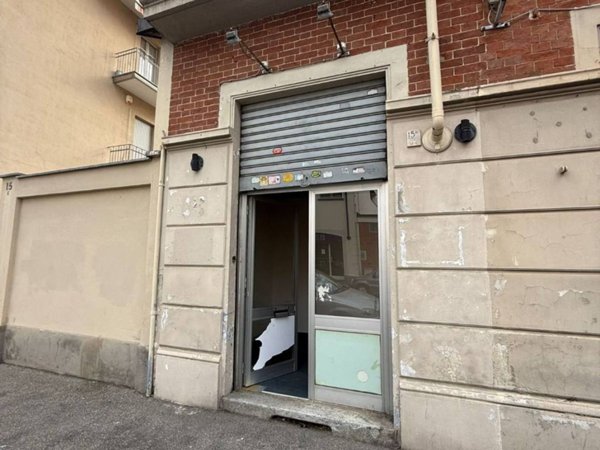 negozio in affitto a Torino in zona Parella