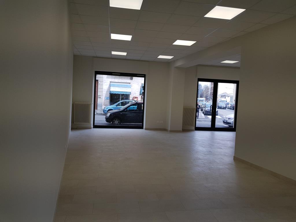 locale commerciale in affitto a Torino in zona Madonna di Campagna