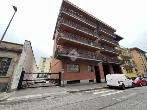 locale commerciale in affitto a Torino in zona Borgata Vittoria