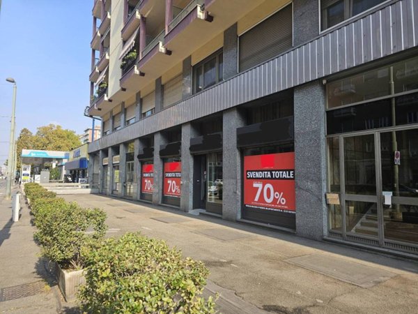 negozio in affitto a Torino in zona Vanchiglia