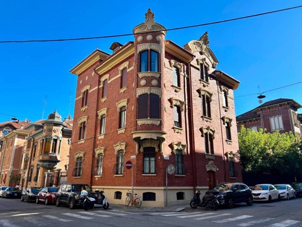 appartamento in affitto a Torino in zona Cit Turin