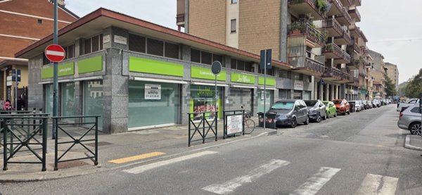 locale commerciale in affitto a Torino in zona Borgo San Paolo