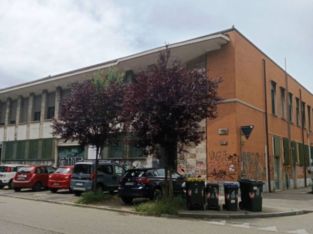 negozio in affitto a Torino in zona Vanchiglia