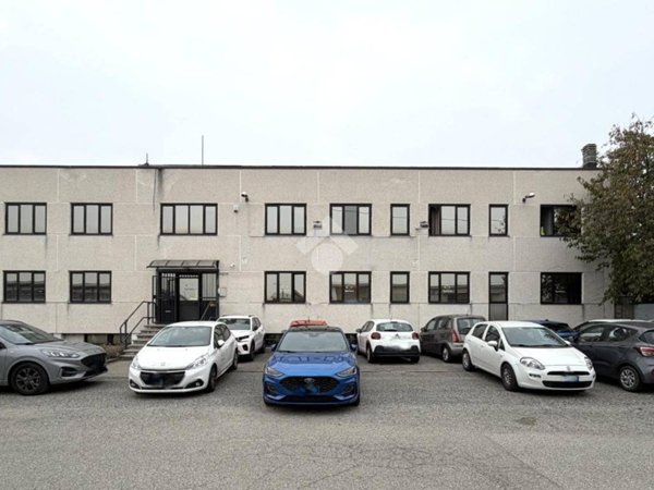 locale commerciale in affitto a Torino in zona Barca