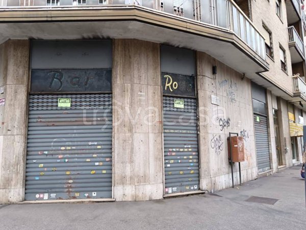 negozio in affitto a Torino in zona Lingotto