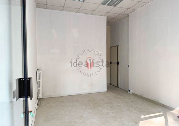 locale commerciale in affitto a Torino in zona Santa Rita