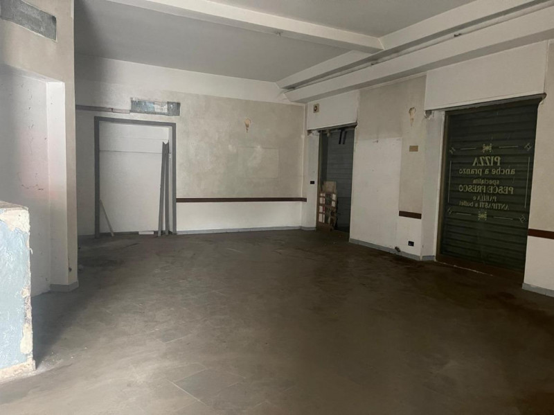 negozio in affitto a Torino in zona San Donato