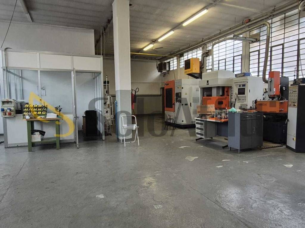 locale commerciale in affitto a Torino in zona Parella