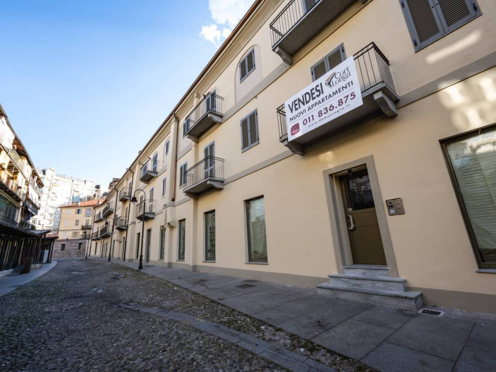 negozio in affitto a Torino in zona Aurora