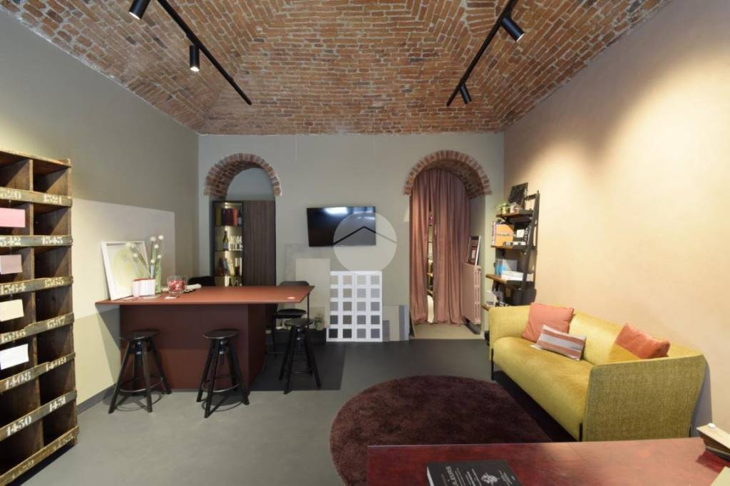 negozio in affitto a Torino