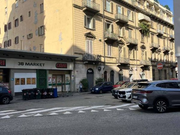 negozio in affitto a Torino in zona Cit Turin