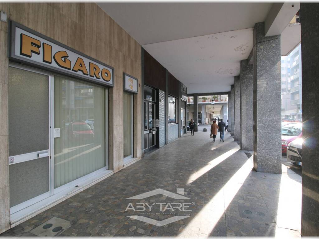 negozio in affitto a Torino in zona Mirafiori Sud