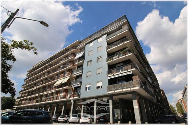 negozio in affitto a Torino in zona Mirafiori Sud