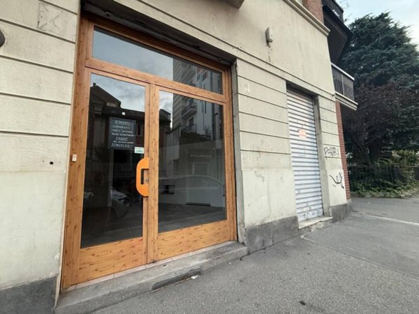 negozio in affitto a Torino in zona Borgo San Paolo