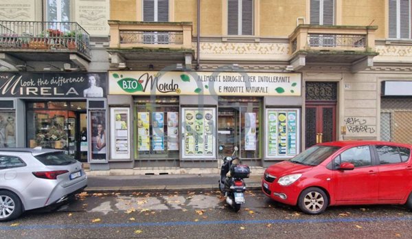 negozio in affitto a Torino in zona Cit Turin