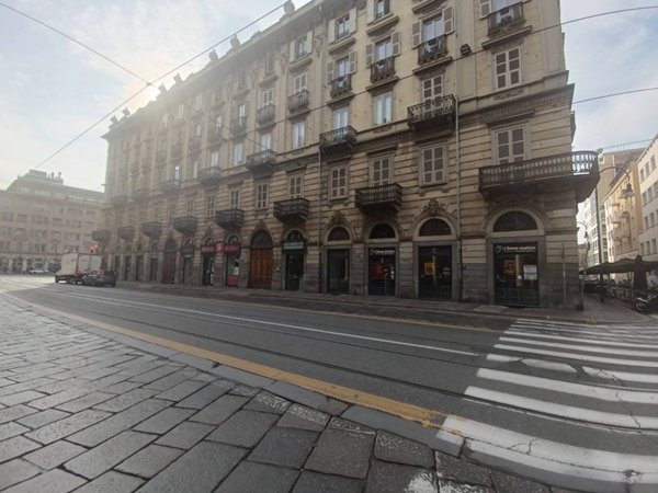 negozio in affitto a Torino