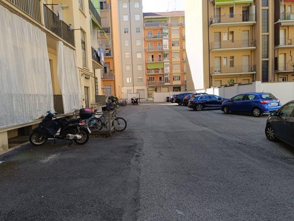 negozio in affitto a Torino in zona Cit Turin