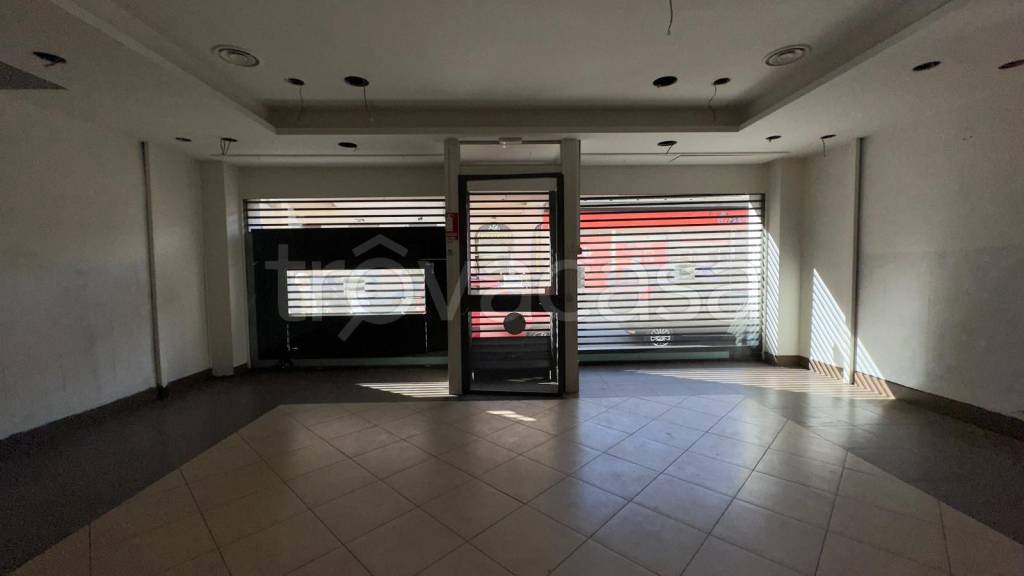 negozio in affitto a Torino in zona San Donato