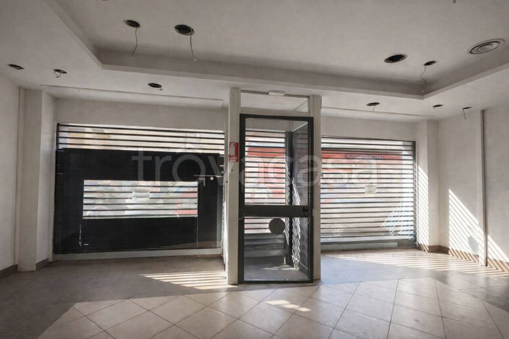 negozio in affitto a Torino in zona San Donato