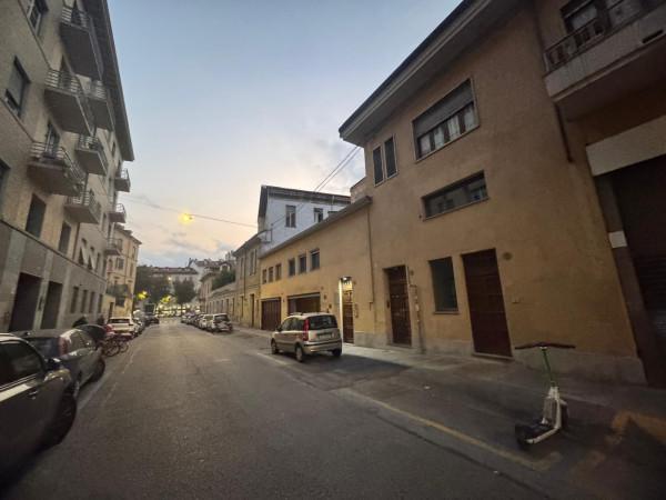 negozio in affitto a Torino in zona Vanchiglia