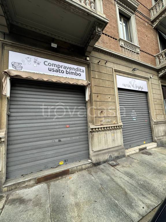 negozio in affitto a Torino in zona Cenisia