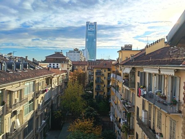 appartamento in affitto a Torino in zona Cit Turin