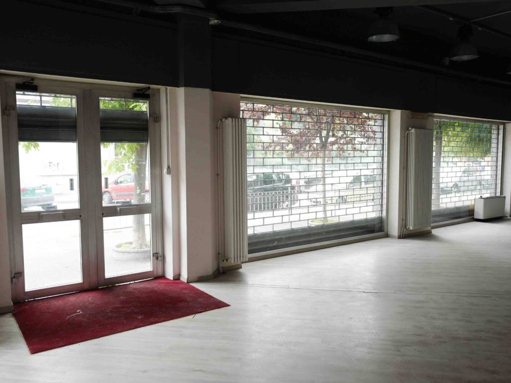 negozio in affitto a Torino in zona Filadelfia