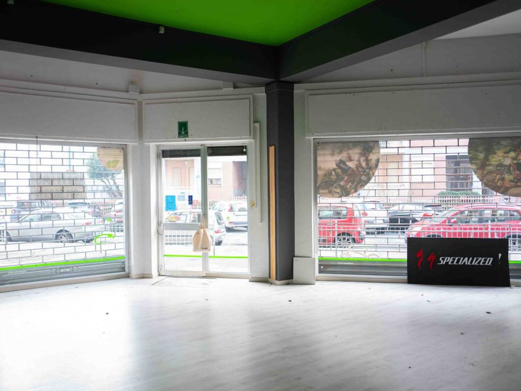 negozio in affitto a Torino in zona Filadelfia