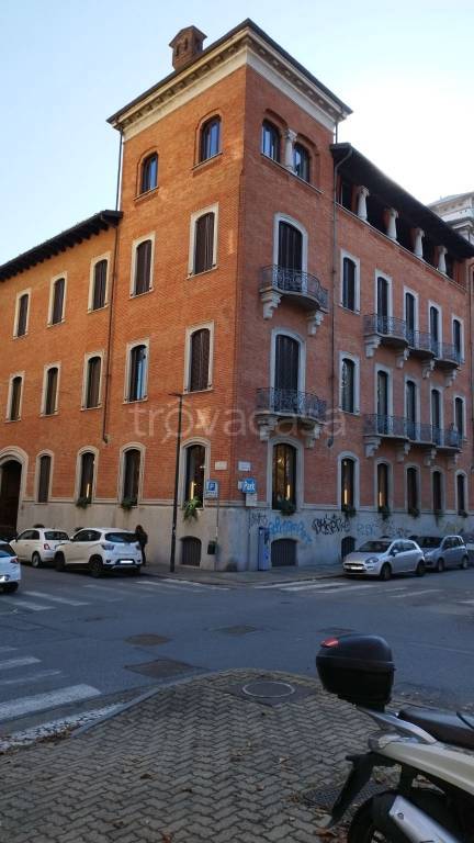 ufficio in affitto a Torino in zona Crocetta