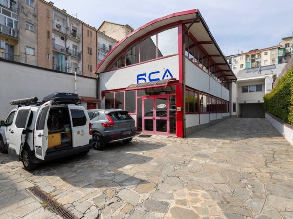 negozio in affitto a Torino in zona Pozzo Strada
