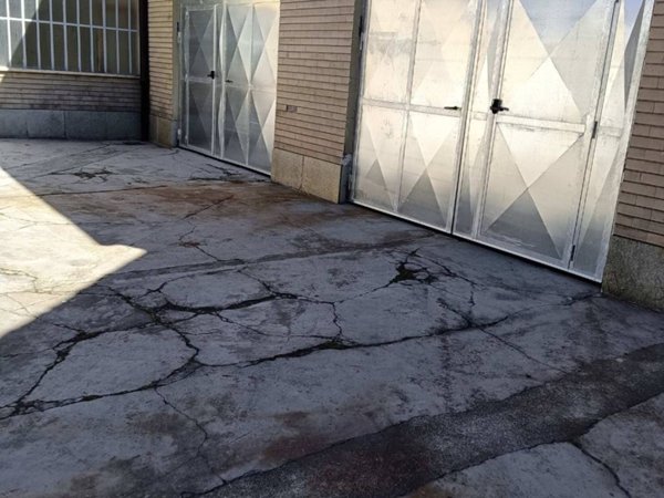 negozio in affitto a Torino in zona Mirafiori Nord