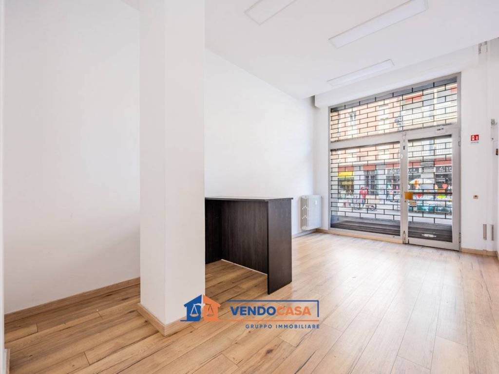 negozio in affitto a Torino in zona Borgo San Paolo
