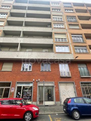 negozio in affitto a Torino in zona Campidoglio