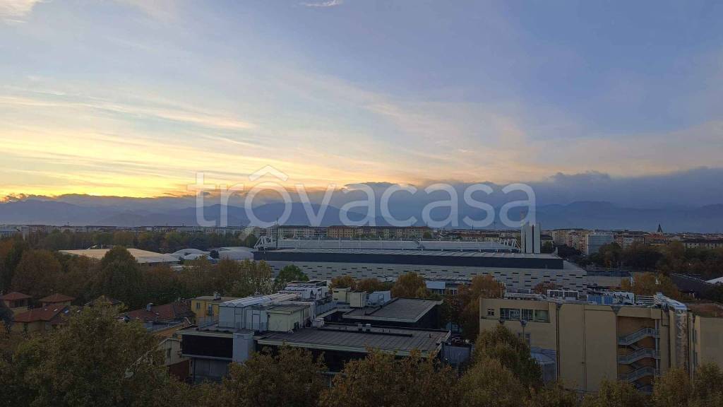 appartamento in affitto a Torino in zona Lingotto