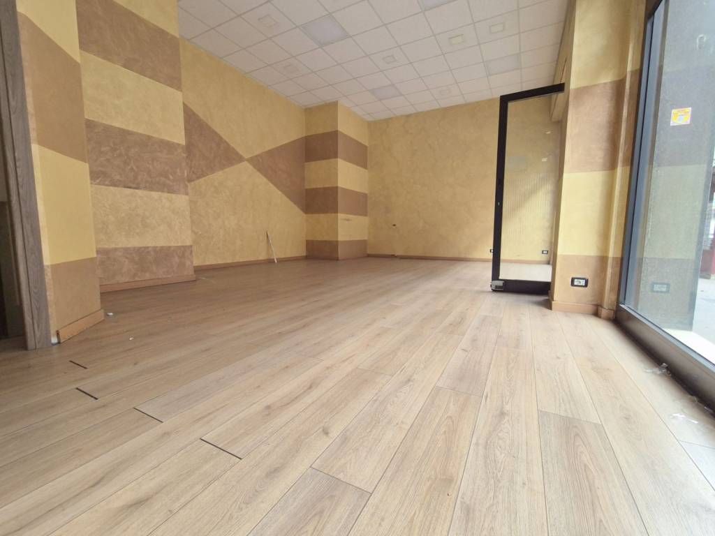 negozio in affitto a Torino in zona Santa Rita